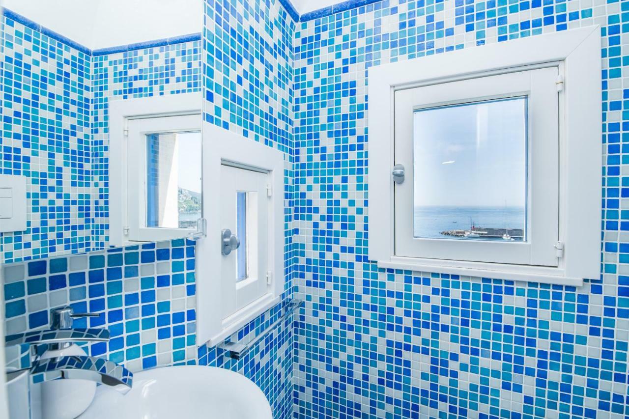 Suite Picasso Amalfi Exterior photo